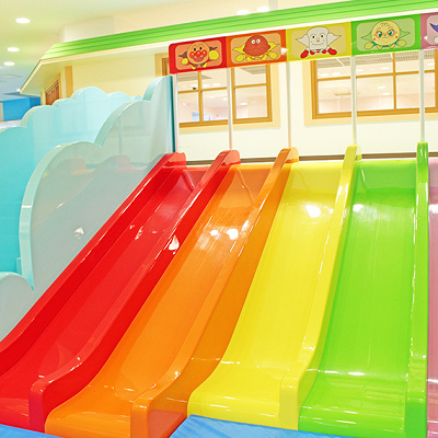 虹のすべりだい