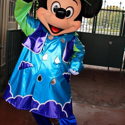 レインコートミッキー