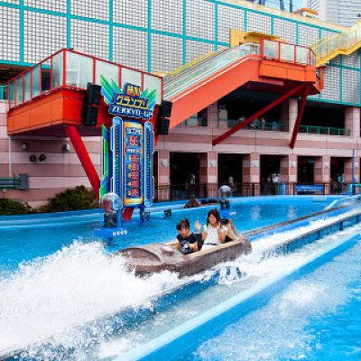 急流すべり「クリフ・ドロップ」～絶叫グランプリ～