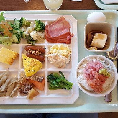 メニュー豊富な朝食ビュッフェ