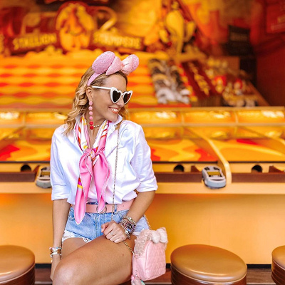 シャツ×スカーフコーデ