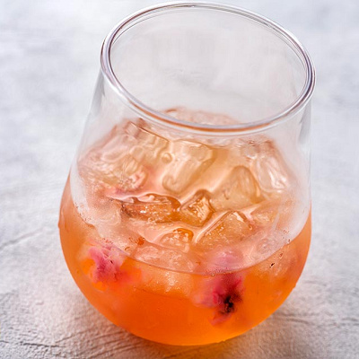 焼酎カクテル（さくらシロップ＆グリーンティー）