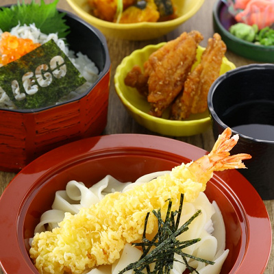 海老天きしめんと釜揚げしらすおひつ膳