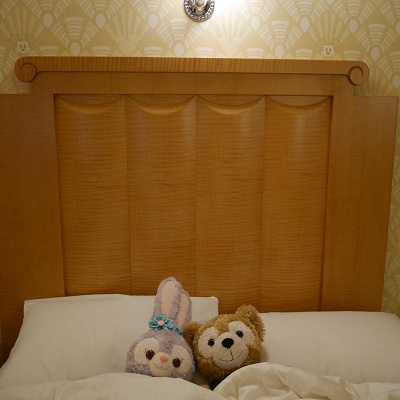 ベッドガードを付けてママと添い寝