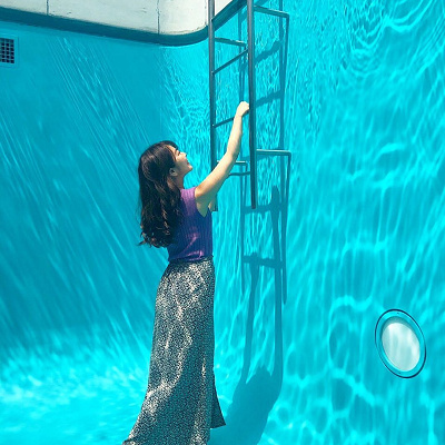 ノースリーブニット×マキシスカートのコーデ