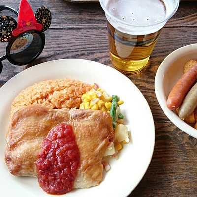 お酒との相性もばっちりなスモークチキン