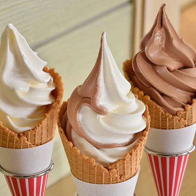 ソフトクリーム（チョコレート/ミルク/ミックス）