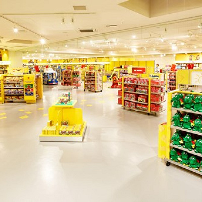 お土産ショップ「ビッグショップ」