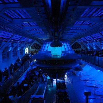 スペースマウンテンの宇宙船