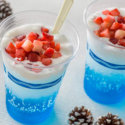 スパークリングカクテル（ピーチリキュール＆ストロベリー）