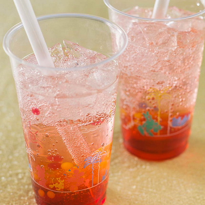 スパークリングドリンク（ラズベリーシロップ