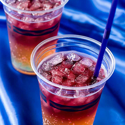 スパークリングワインカクテル（ブルーゼリー入り）