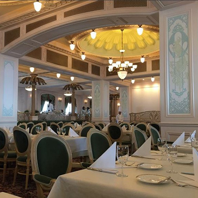 S.S.コロンビア・ダイニングルーム