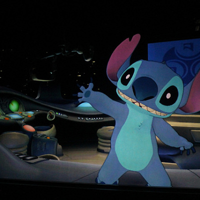 CGで映し出されるスティッチ