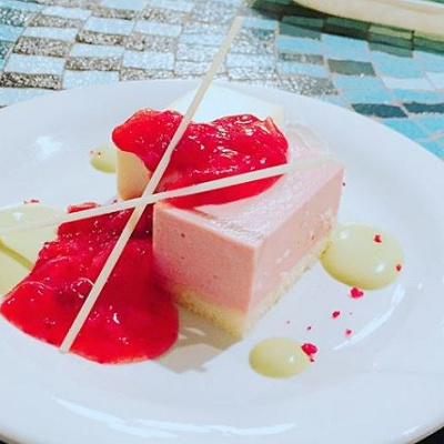 ストロベリーとホワイトチョコレートのムースケーキ