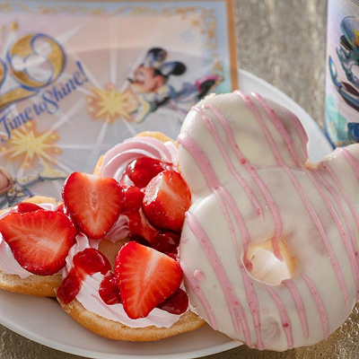 ストロベリードーナツ、ソフトドリンクセット