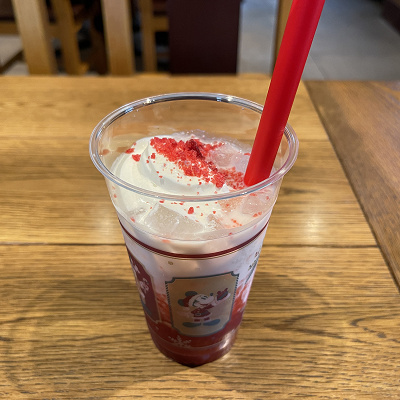 タピオカドリンク（苺ミルク）