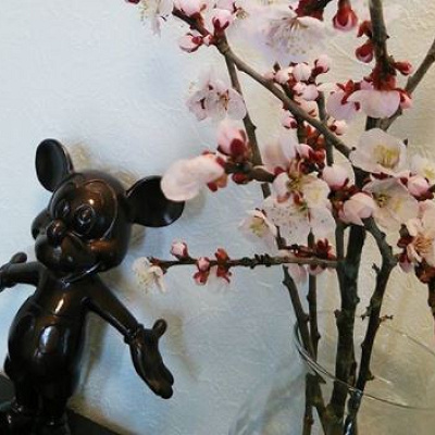 ブロンズ像はトレーディングポストの人気商品