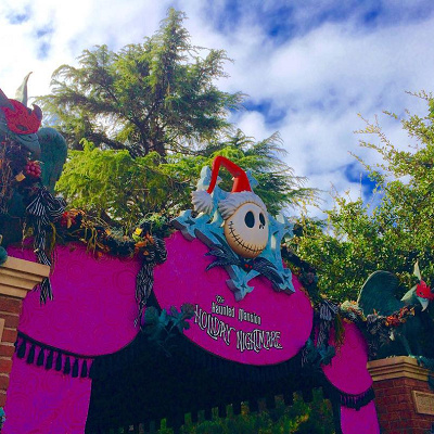 入り口の装飾も『ホリデーナイトメア』バージョンに変身