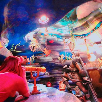 トリトンズキングダムの入り口は陸にある