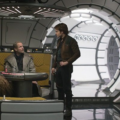 ミレニアムファルコンの船内もまだ新しくてピカピカ