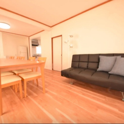 リビングもきれいで広々！