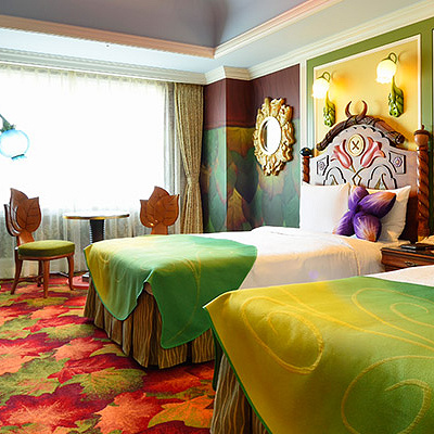 植物やお花がいっぱいの、ティンカーベルルーム