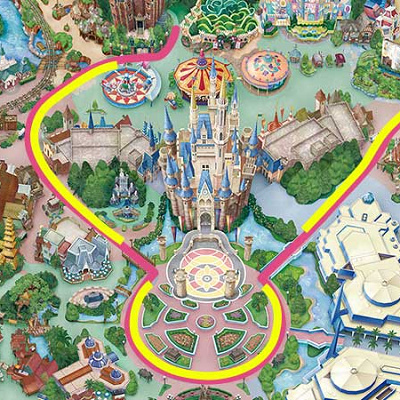 2025年のザ・ヴィランズ・ハロウィーン”Into the Frenzy”のパレードルート（黄色の線はフロート停止位置）