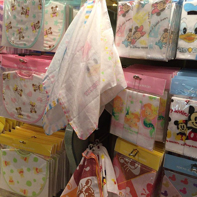 ガーゼハンカチの見本もあります