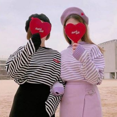 細ボーダーニット