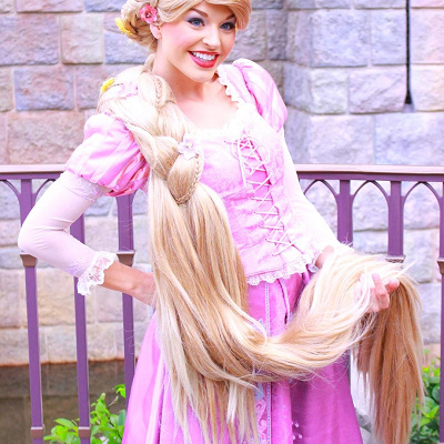 この髪に不思議な力があるんですね