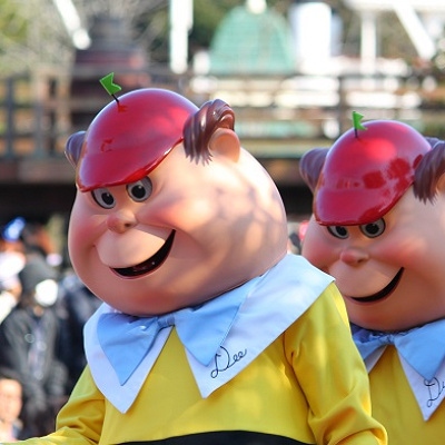 トゥイードルダムとトゥイードルディー