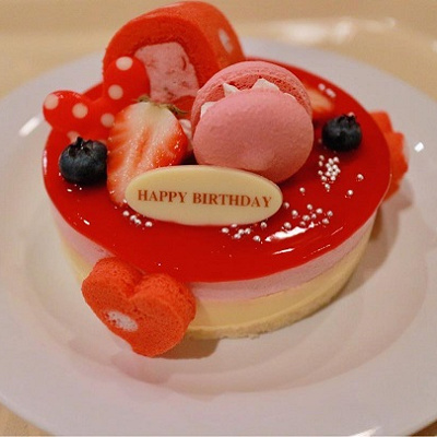 “ベリーハッピー” ラズベリームースケーキ