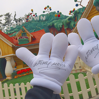 ホーンテッドマンション近くでパレードを見ると○○の待ち時間が減る！？