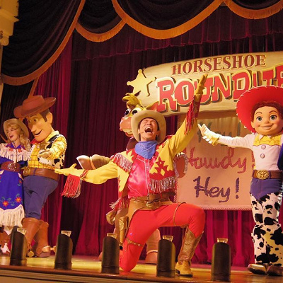 キャラクターとのグリーティングは？