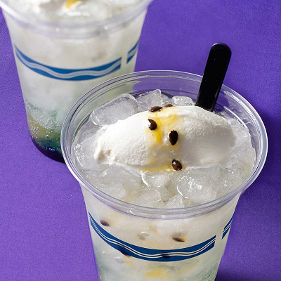 ワインカクテル（カシス＆パッションフルーツ）