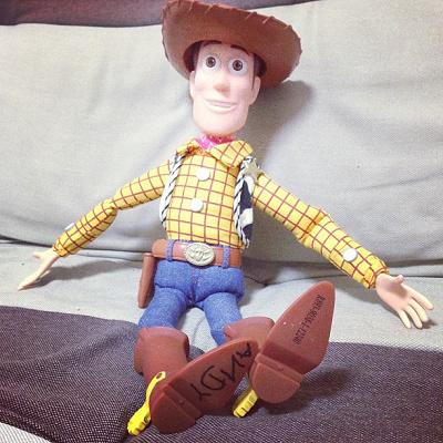 アンディのサイン入りウッディ人形
