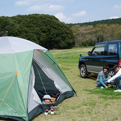 夏の間はオートキャンプでの宿泊も可能！
