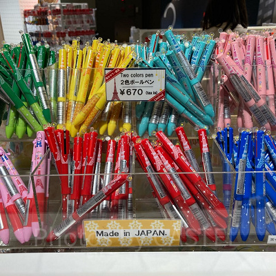 2色ボールペン