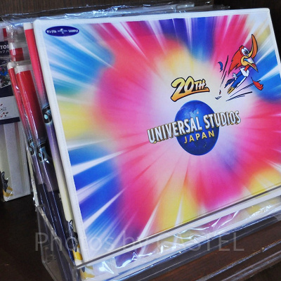 20周年デザインのデスクトップパーテーション