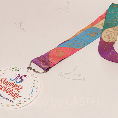 35周年ハピエストサプライズのメダル