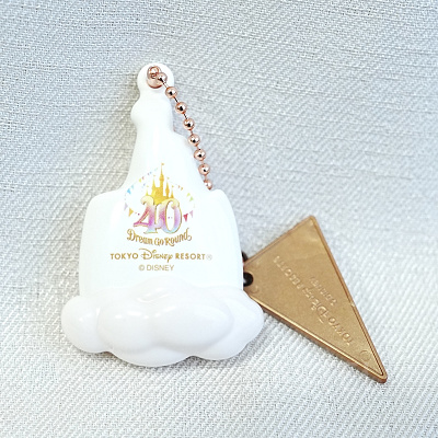 40周年ガチャガチャ：シンデレラ城クッション(裏)