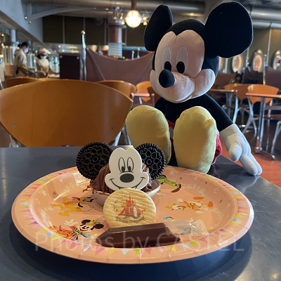 40周年メニューの「リトルパティシエ・ミッキーマウスデザート」