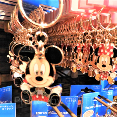 お気に入りが見つかるはずの、定番キーホルダー