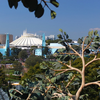 スペースマウンテンにまつわる恐怖の都市伝説。その内容は？