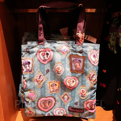 見る角度でミッキーとミニーの絵が変わっちゃう不思議なトートバッグ