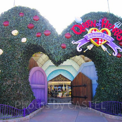 ふしぎの国のアリスの世界に入り込めるレストラン