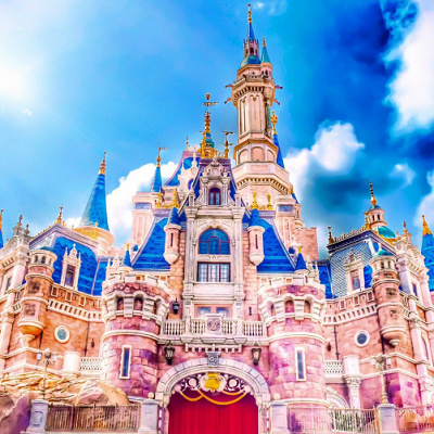 上海ディズニーランドで先行デビュー