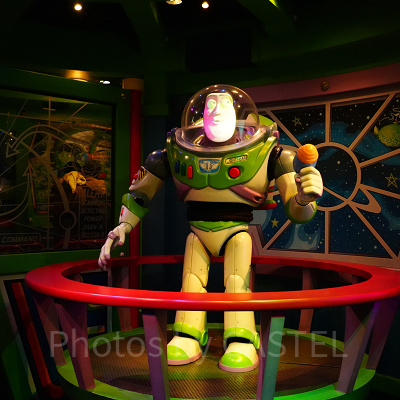 バズ・ライトイヤーのアストロブラスターで高得点を目指そう