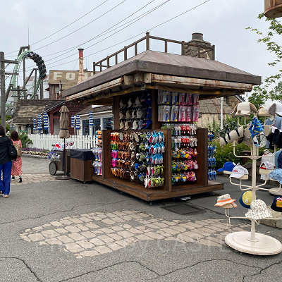 アミティビレッジのグッズ販売カート